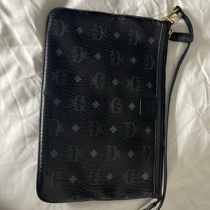 MCM wristlet very good condition